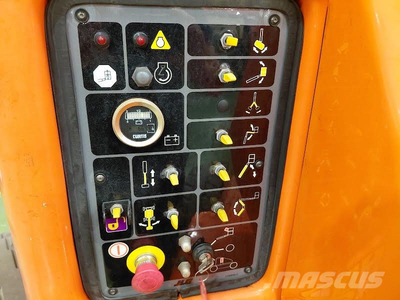 JLG M450AJ Knikarmhoogwerkers