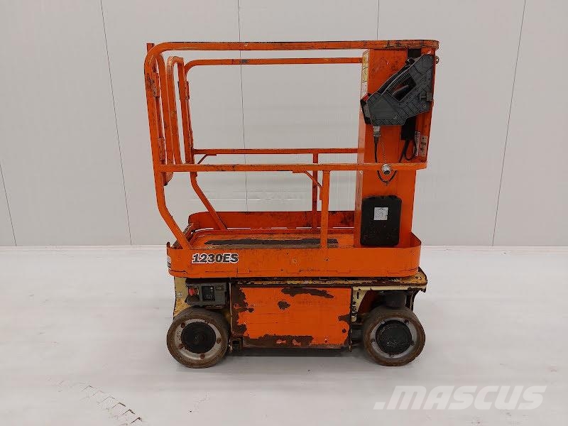 JLG 1230ES Søjlelifte