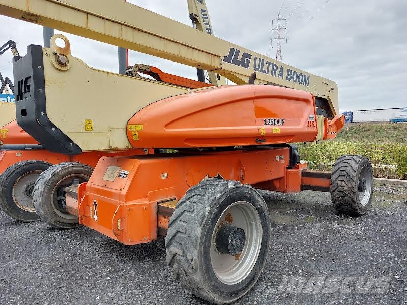 JLG 1250AJP Kĺbové plošiny