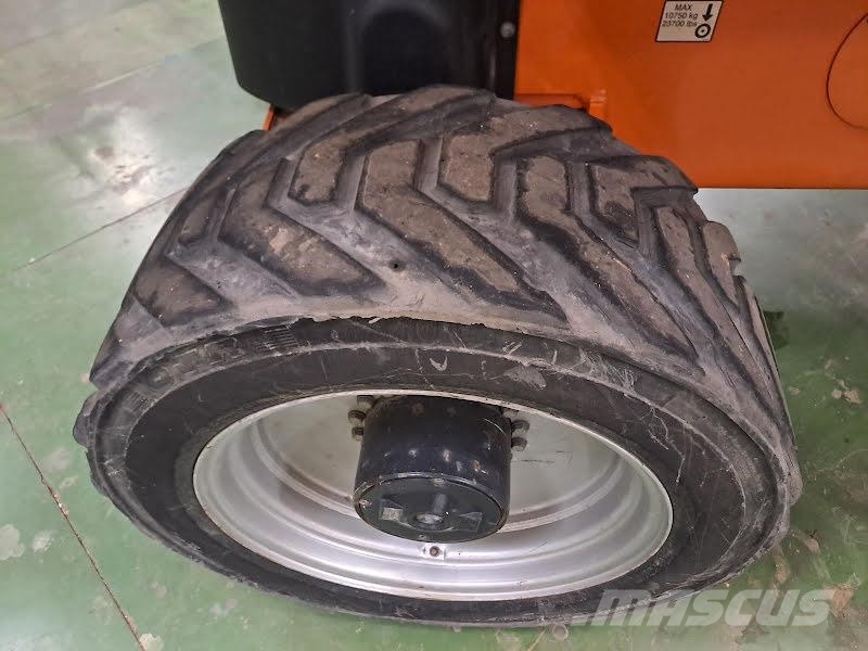 JLG 1250AJP Knikarmhoogwerkers