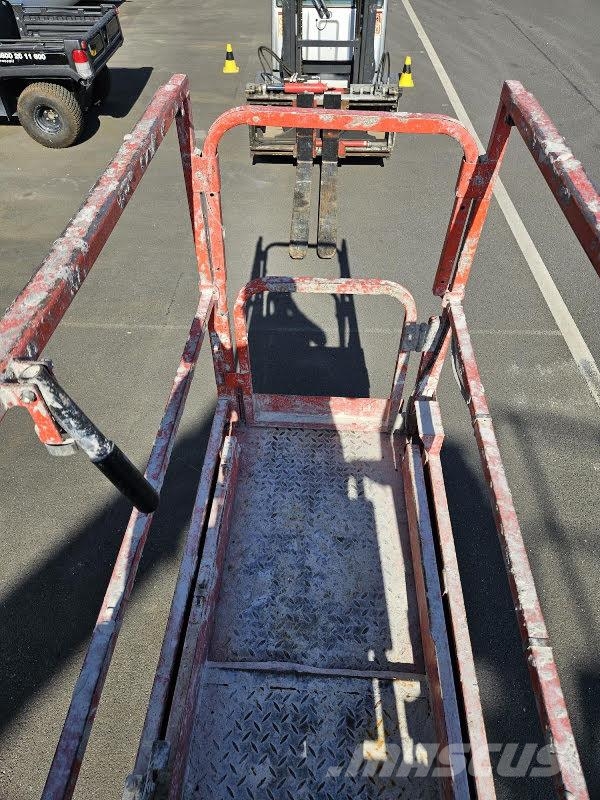 JLG 1930ES Scissor lifts