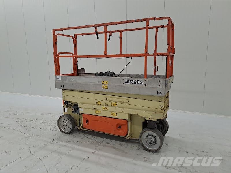JLG 2030ES 가위형 리프트