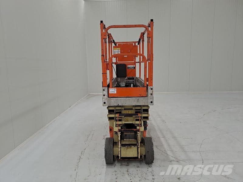 JLG 2030ES 가위형 리프트