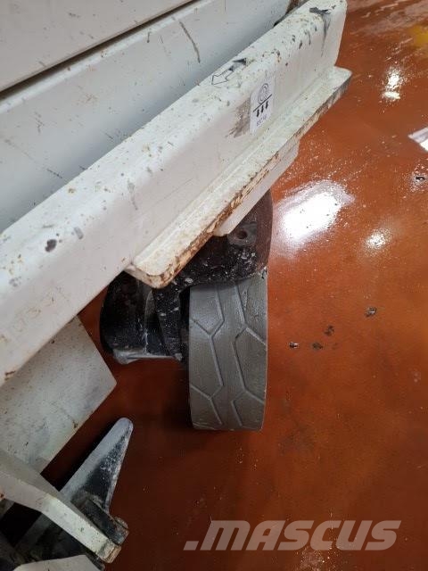 JLG 2032ES 剪叉式升降机
