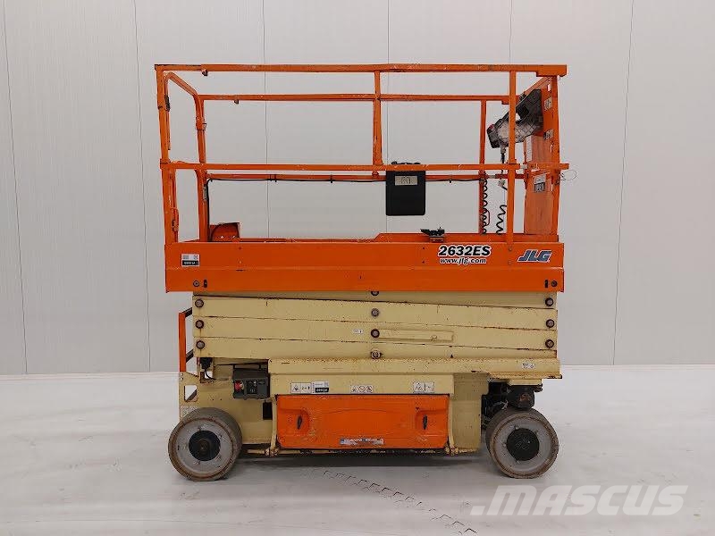 JLG 2632ES Käärtõstukid