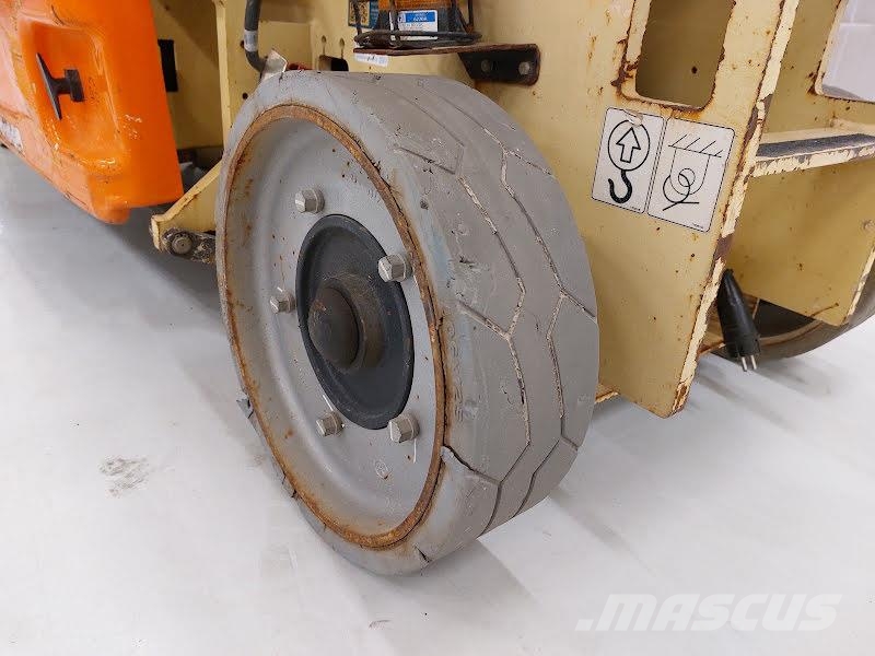 JLG 2632ES Käärtõstukid