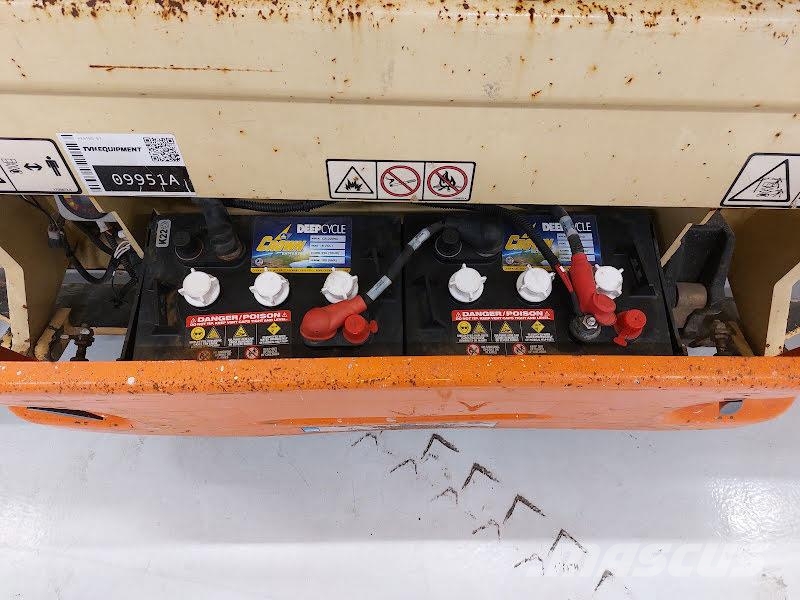 JLG 2632ES Käärtõstukid