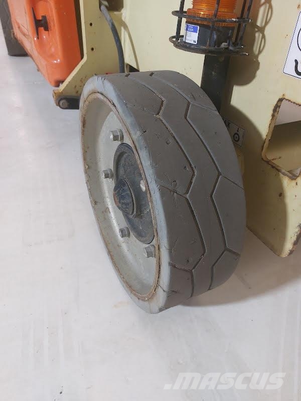 JLG 2646ES 剪叉式升降机