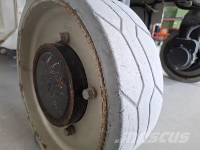 JLG 2646ES Ножничные подъемники