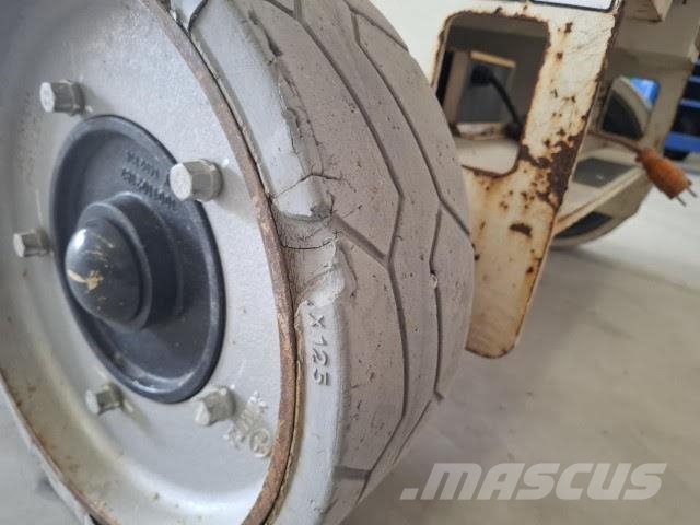 JLG 2646ES Ножничные подъемники
