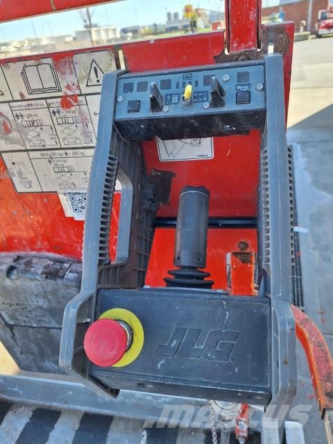 JLG 3246ES 剪叉式升降机