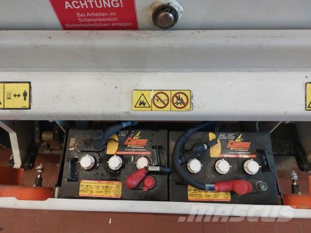 JLG 3246ES 剪叉式升降机