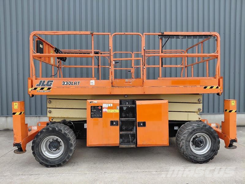 JLG 330LRT Käärtõstukid