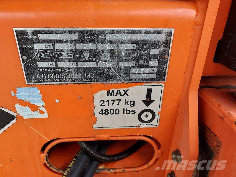 JLG 340AJ رافعات سلة مفصلية