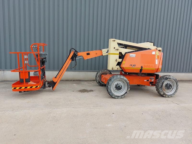 JLG 340AJ رافعات سلة مفصلية