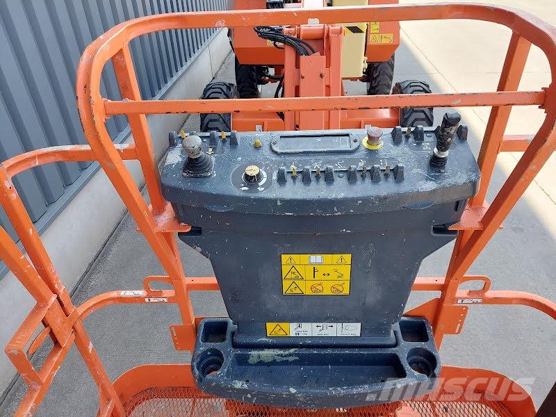 JLG 340AJ رافعات سلة مفصلية