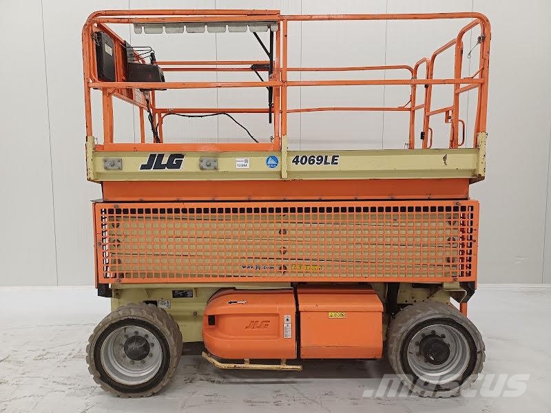 JLG 4069LE Šķerveida pacēlāji