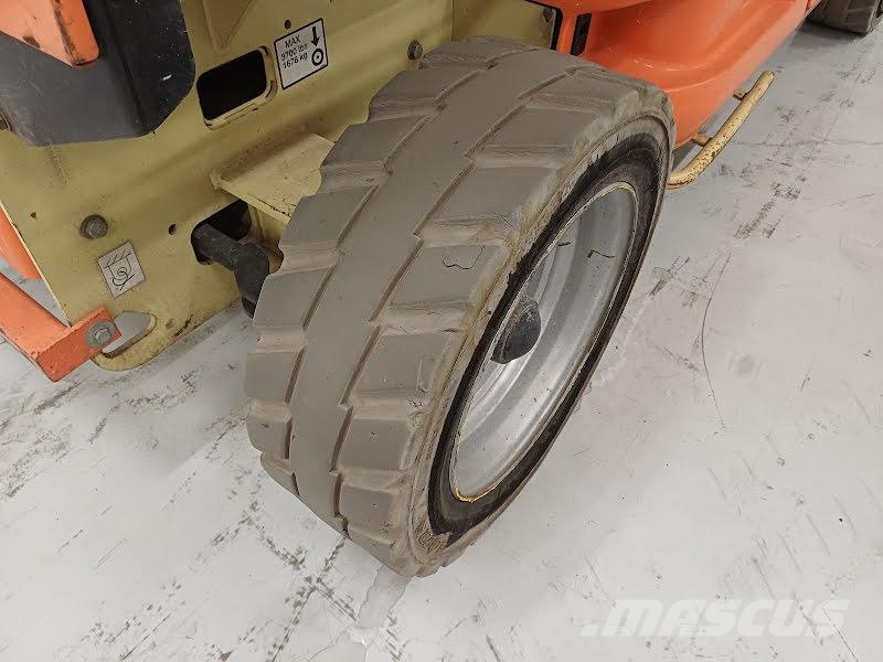 JLG 4069LE Šķerveida pacēlāji