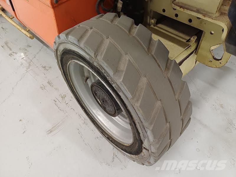 JLG 4069LE Šķerveida pacēlāji