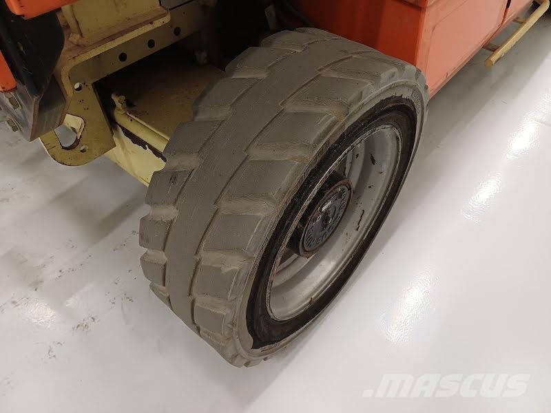 JLG 4069LE Šķerveida pacēlāji