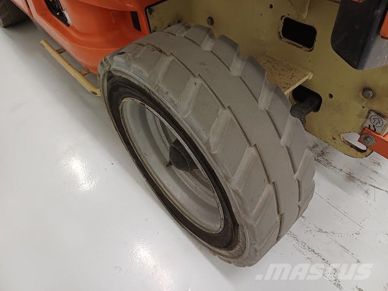 JLG 4069LE Šķerveida pacēlāji