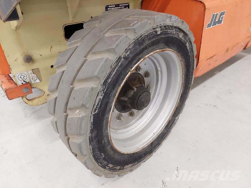JLG 4069LE رافعات مقصية الشكل
