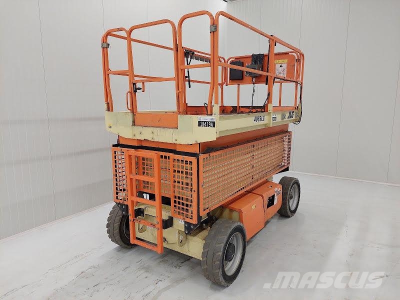 JLG 4069LE رافعات مقصية الشكل