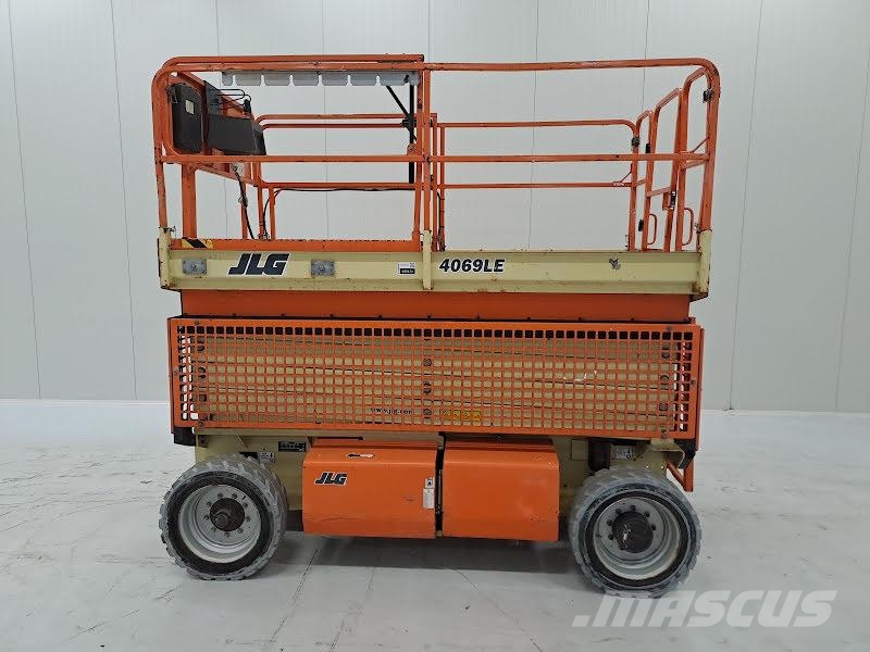 JLG 4069LE Šķerveida pacēlāji