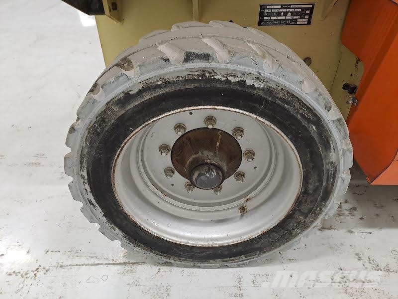 JLG 4069LE Šķerveida pacēlāji