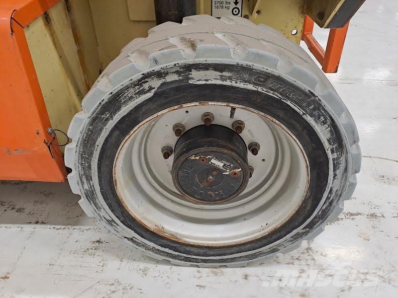 JLG 4069LE Šķerveida pacēlāji