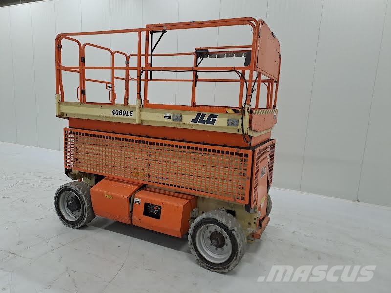 JLG 4069LE Šķerveida pacēlāji