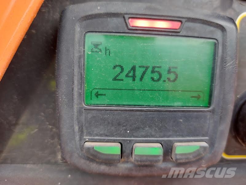 JLG 450AJ رافعات سلة مفصلية