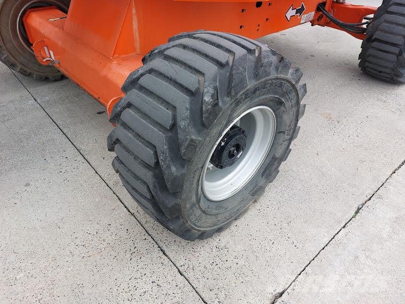 JLG 450AJ رافعات سلة مفصلية