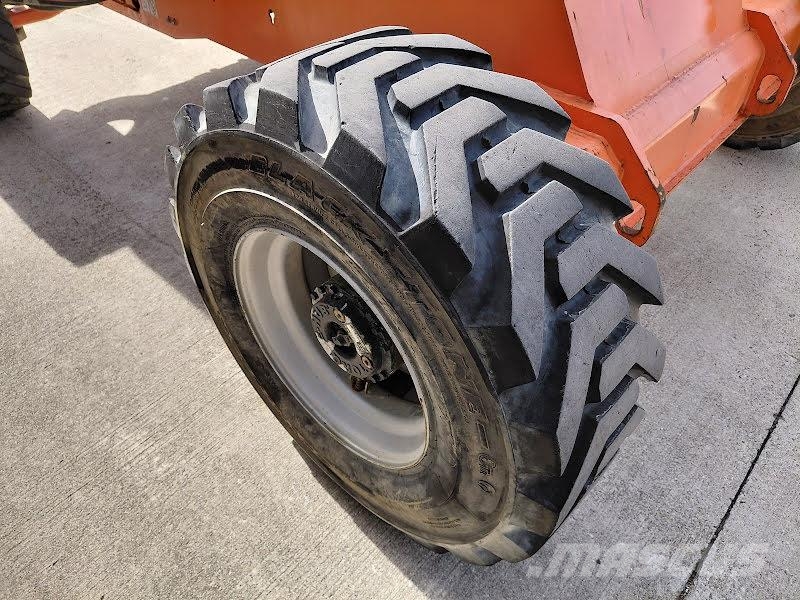 JLG 460SJ Nacelles télescopiques