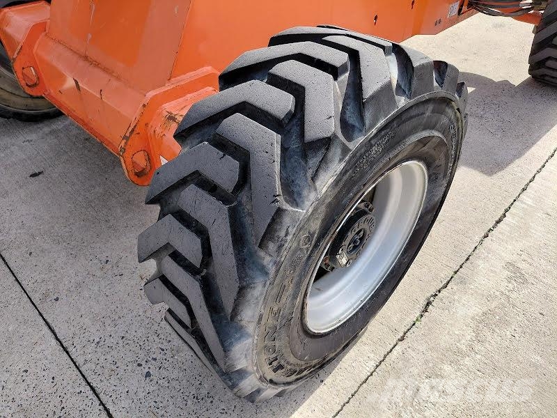 JLG 460SJ Nacelles télescopiques