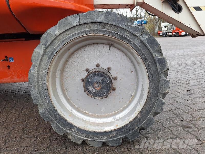 JLG 600AJ Piattaforme a braccio articolato