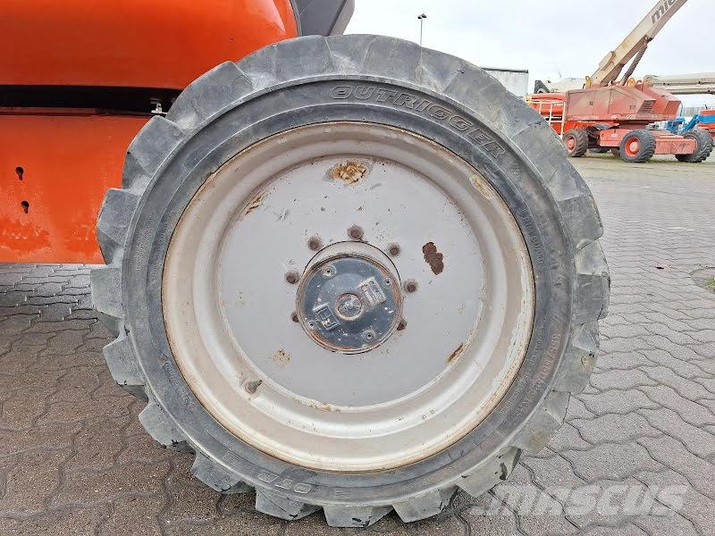 JLG 600AJ Piattaforme a braccio articolato