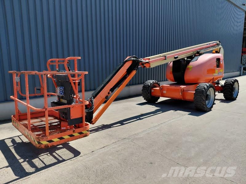 JLG 600AJ Zglobne dvižne ploščadi