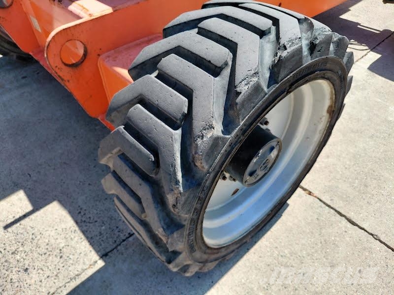 JLG 600AJ Zglobne dvižne ploščadi