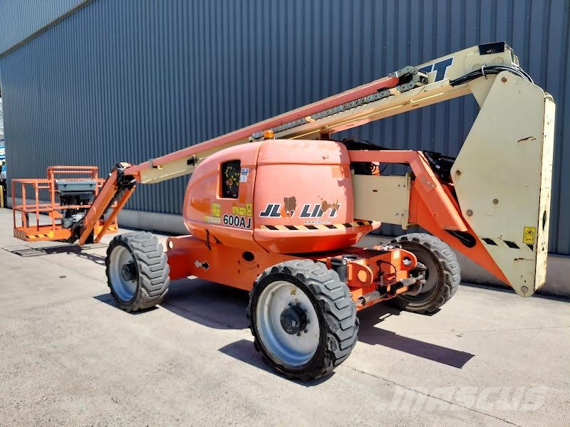 JLG 600AJ Zglobne dvižne ploščadi