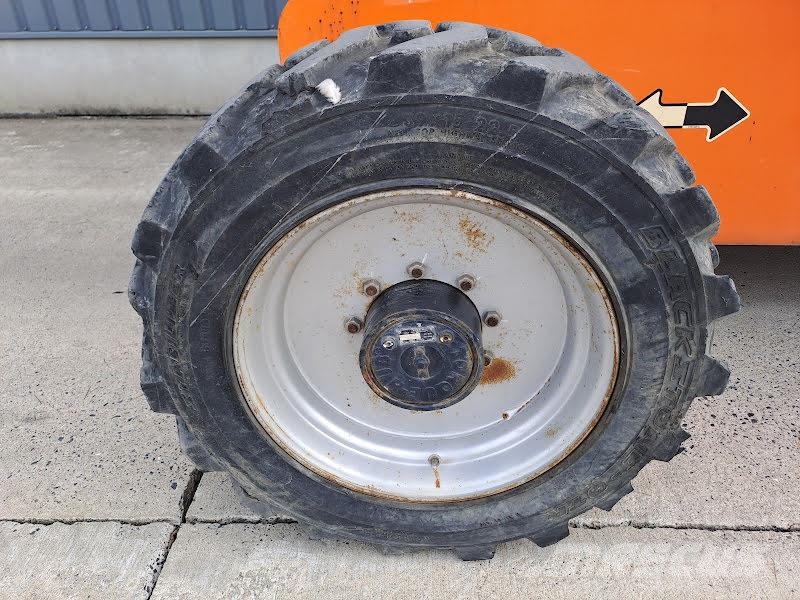 JLG 660SJ 견인식 전동이동 리프트