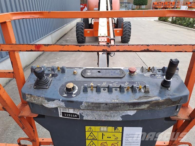 JLG 660SJ 견인식 전동이동 리프트