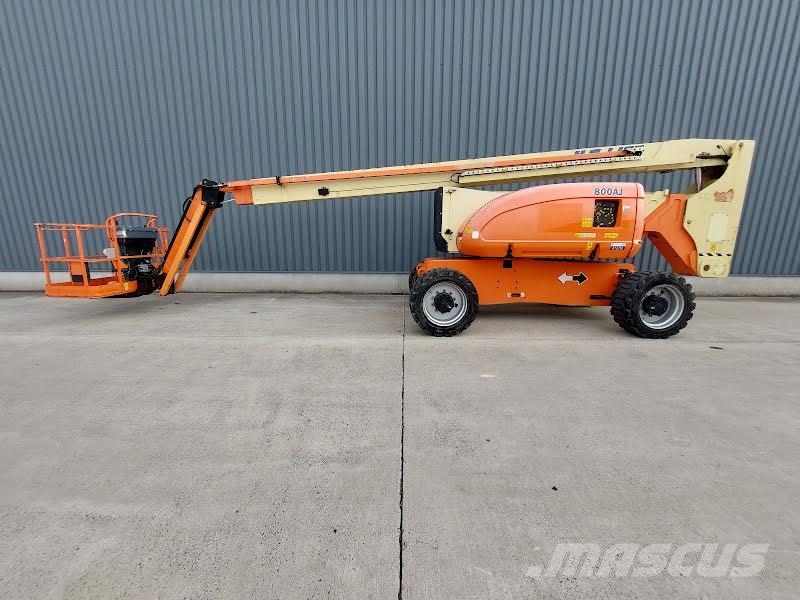 JLG 800AJ 관절형 전동이동 리프트