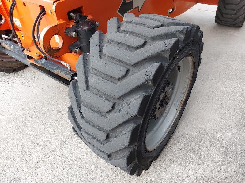 JLG 800AJ 관절형 전동이동 리프트