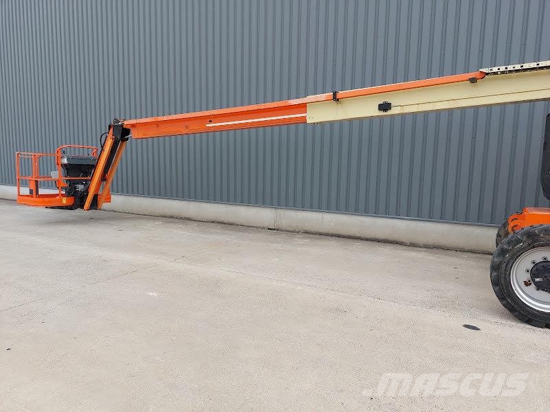 JLG 800AJ 관절형 전동이동 리프트
