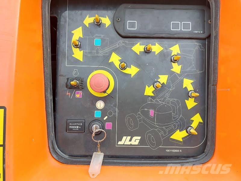 JLG 800AJ 관절형 전동이동 리프트