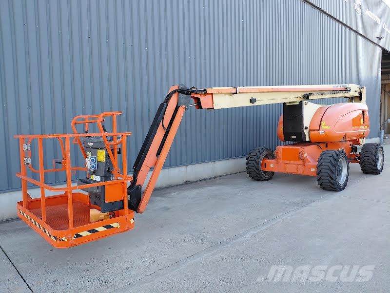JLG 800AJ Strēles pacēlāji