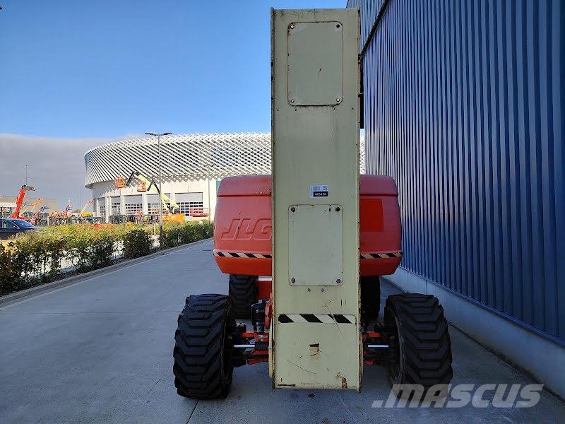 JLG 800AJ Strēles pacēlāji