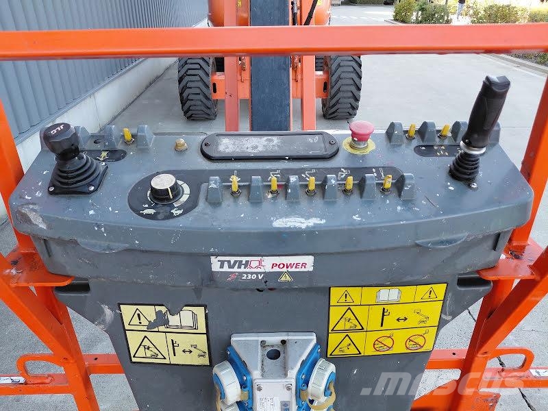JLG 800AJ Strēles pacēlāji
