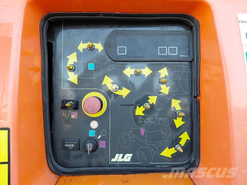 JLG 800AJ Strēles pacēlāji
